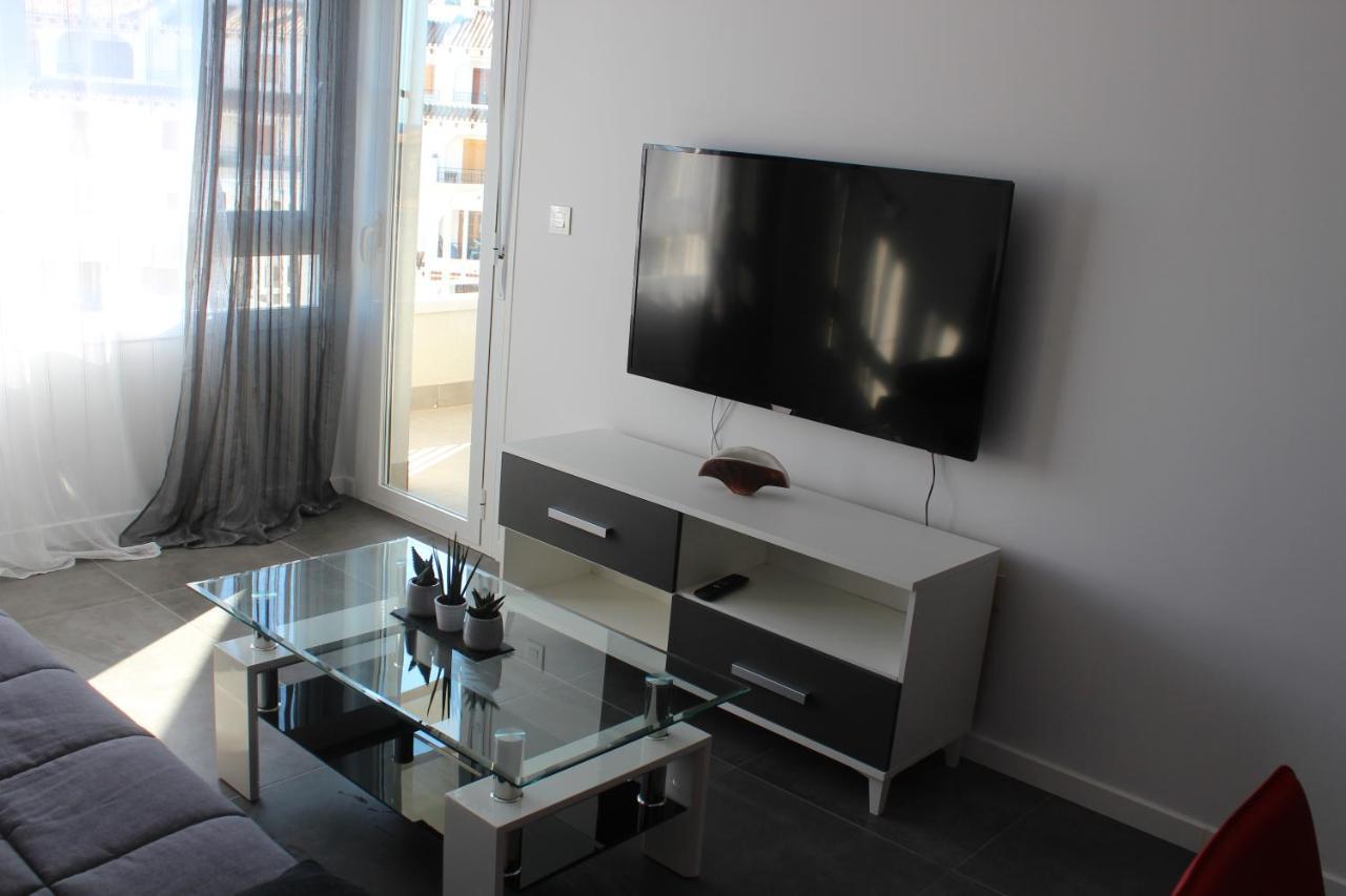 New Apartment With Sea View Of Andrew And Natallia Campoamor Bagian luar foto