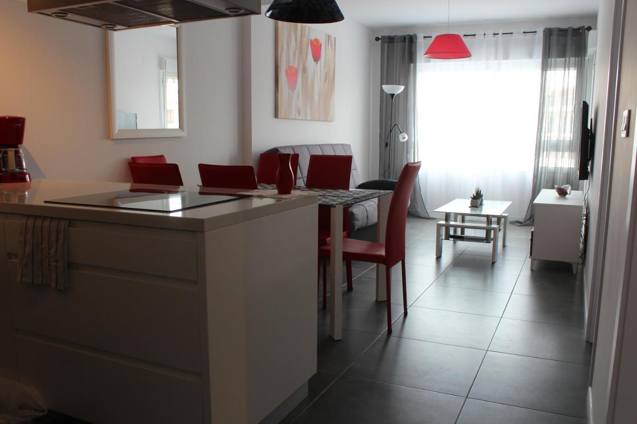 New Apartment With Sea View Of Andrew And Natallia Campoamor Bagian luar foto