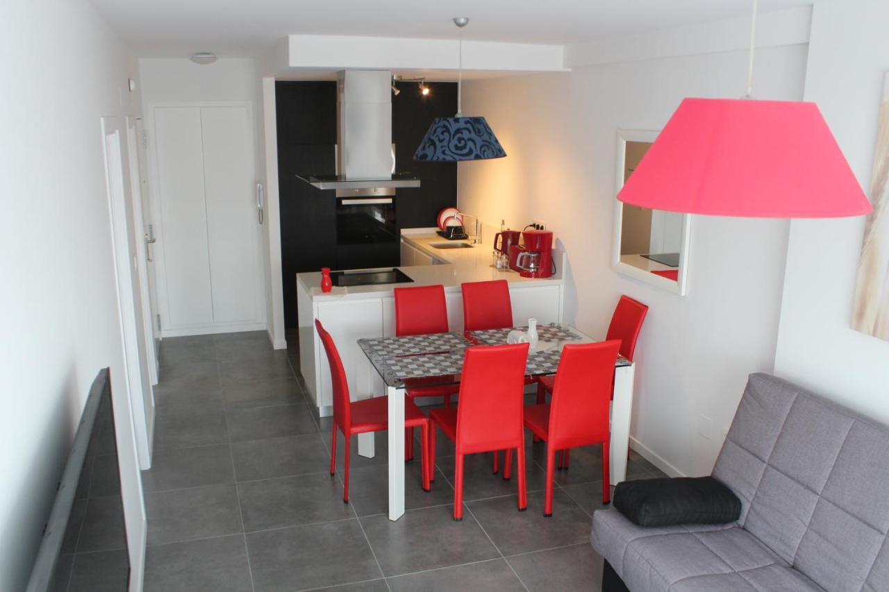 New Apartment With Sea View Of Andrew And Natallia Campoamor Bagian luar foto